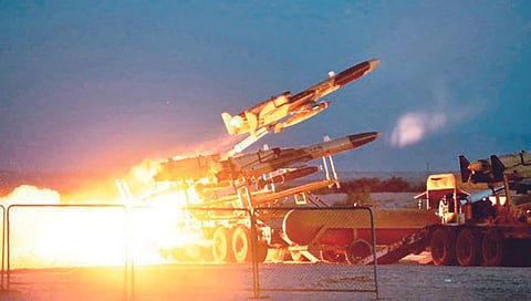 Iran-Israel tensions | इराण-इस्रायल संघर्ष भडकला; इस्रायलवर 300 क्षेपणास्त्रे डागली!