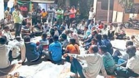 Chandrapur Lok Sabha : चंद्रपूर लोकसभा क्षेत्रातील शिंदोला ग्रामस्थांचा निवडणुकीवर बहिष्कार
