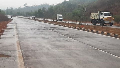 Unseasonal Rain : सिंधुदुर्ग जिल्ह्यात अवकाळी पावसाची हजेरी, नागरिकांना दिलासा; पिकांना फटका