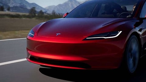 प्रतीक्षा संपली..! मस्क यांनी जाहीर केली Tesla Robotaxi अनावरण तारीख