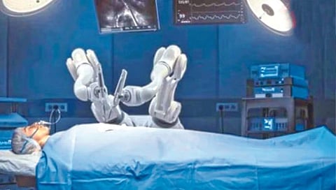 देशात प्रथमच स्तनाच्या कर्करोगावर झाली यशस्वी रोबोटिक सर्जरी