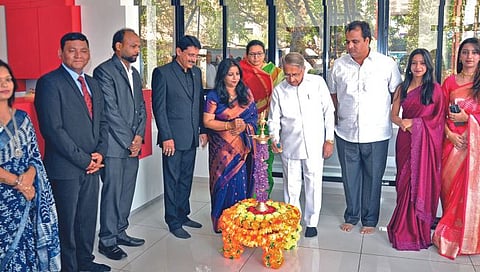 विद्यार्थ्यांनी आधुनिक तंत्रज्ञान आत्मसात करण्याची गरज : डॉ. प्रतापसिंह जाधव