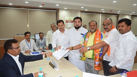 Mahadev Jankar : परभणी: महादेव जानकरांचा शक्तिप्रदर्शन करून अर्ज दाखल