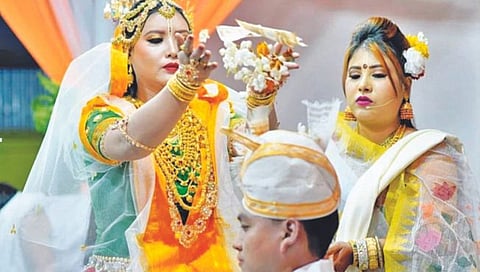 इथे विवाहानंतर वधू नव्हे, तर वर सोडतो आई-वडिलांचे घर