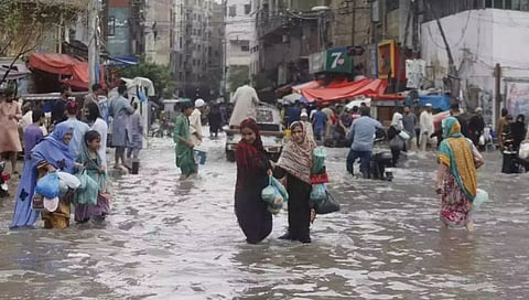 अफगाणिस्तान आणि पाकिस्तानमध्ये पावसाचा हाहाकार; वीज पडून ५७ जणांचा मृत्यू