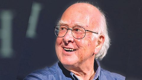 व्यक्तिचित्र : सलाम, पीटर हिग्ज…