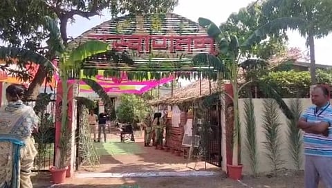 लक्षवेधी मतदान केंद्र