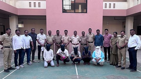 जळगाव: साकेगाव बाळ चोरी प्रकरण; अनाथ आश्रमच्या संचालिकेसह ५ जणांना अटक