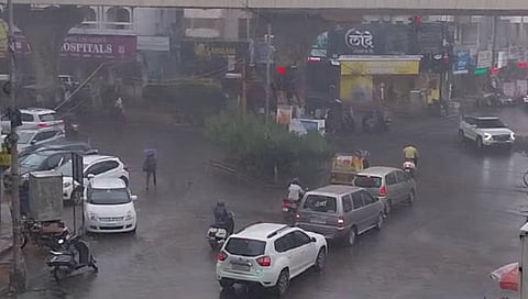 नागपुरात पावसाने उडविली हनुमान भक्तांची तारांबळ