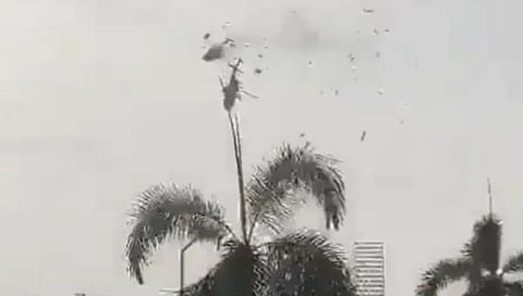 मलेशियामध्ये दोन हेलिकॉप्टर हवेत धडकले; १० जणांचा मृत्यू