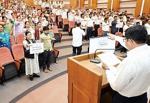 गावपातळीवर जनजागृती करा; सीईओ पाटील यांचे कर्मचार्यांना आवाहन