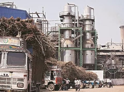 साखर कारखान्यांना दिलासा : बी-हेवी मोलँसिसपासून इथेनॉल बनविण्यास केंद्राची मंजुरी