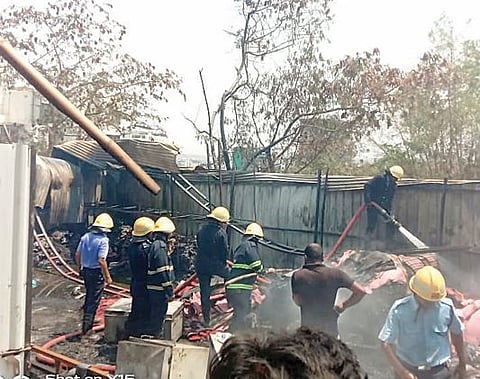 गोदामाला लागलेल्या आगीत साहित्य खाक; सुदैवाने जीवितहानी नाही