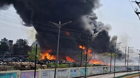 Transformer Blast : ट्रान्सफॉर्मरच्या स्फोटाने रायपूरमध्ये अग्नितांडव! वीज विभागाचे गोदाम जळून खाक