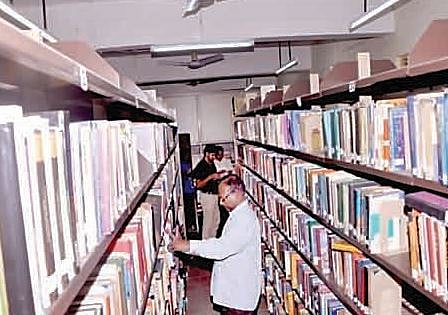 विद्यार्थ्यांना दिलासा ! विद्यापीठ ग्रंथालयातील तात्पुरत्या सदस्यत्व सेवेचा होणार विस्तार