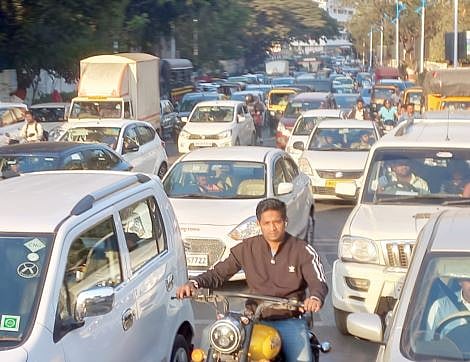 गणेशखिंड रस्ता घेणार मोकळा श्वास; रुंदीकरणाचा मार्ग मोकळा
