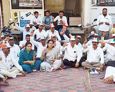 Manchar : शेतीपंपाच्या भारनियमनात सुधारणा करा; अन्यथा आंदोलन