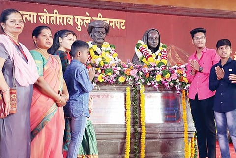 Pune : क्रांतिसूर्य महात्मा फुलेंची जयंती हर्षोल्हासात साजरी…