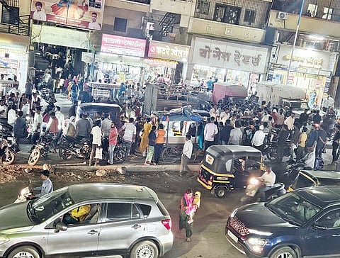 आणखी किती बळी जाण्याची वाट पाहताय? बिबवेवाडीतील नागरिकांचा सवाल