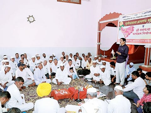 लोकसभा निवडणुकीच्या पार्श्वभूमीवर हिवरेबाजार ग्रामसभेचा ‘हा’ मोठा निर्णय..!