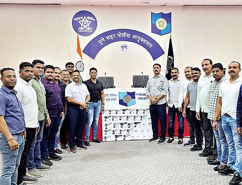 बेकायदेशीर 42 पिस्तुले; 74 जिवंत काडतुसे जप्त : पोलिसांची संयुक्तिक कामगिरी