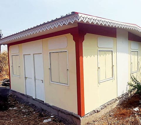 सिंहगडावरील विक्रेत्यांना आता मिळणार हक्काचे स्टॉल..!