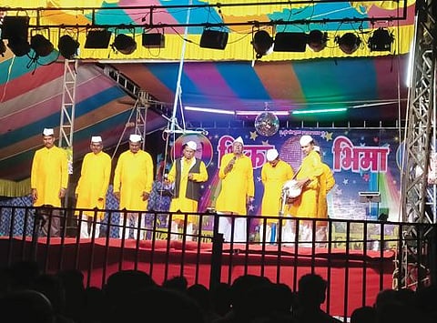 तमाशातील वगनाट्ये झाली कालबाह्य : तमाशाकलेला उतरती कळा