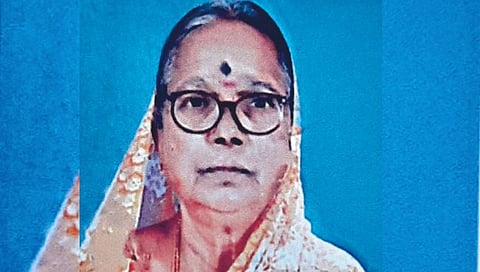 सुनेसह तीन नातींनी दिला आजीच्या पार्थिवाला खांदा