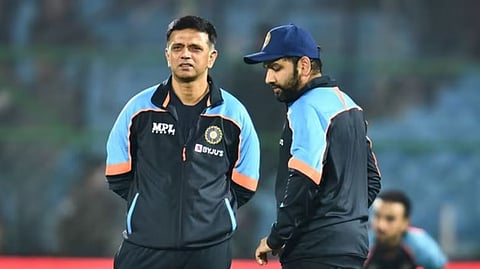 टीम इंडियाचा मुख्य प्रशिक्षक राहुल द्रविड, कर्णधार राेहित शर्मा. (संग्रहित छायाचित्र)