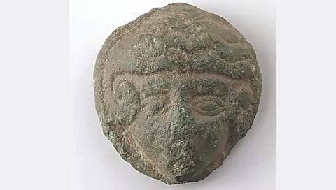 डेन्मार्कमधील शेतात सापडली अलेक्झांडरची ब्राँझ प्रतिमा