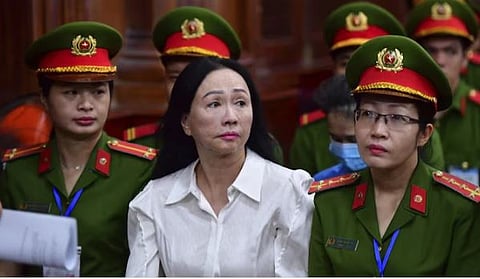 व्हिएतनाममधील बांधकाम व्यावसायिक टुओंग माय लॅन हिला देशातील सर्वात मोठ्या घोटाळा प्रकरणी फाशीची शिक्षा ठोठावण्यात आली आहे.