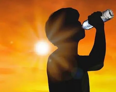 पुणेकरांनो सावधान! शहर बनलं उष्णतेच बेट; तापमान सतत 43 अंशांवर