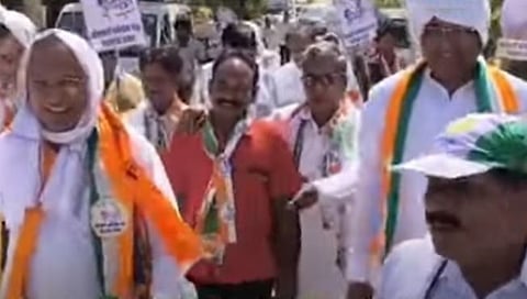 Raver Lok Sabha 2024 | श्रीराम पाटील यांच्या विजयासाठी दुसऱ्या एका श्रीरामने पायात चप्पल न घालण्याचा अनोखा संकल्प