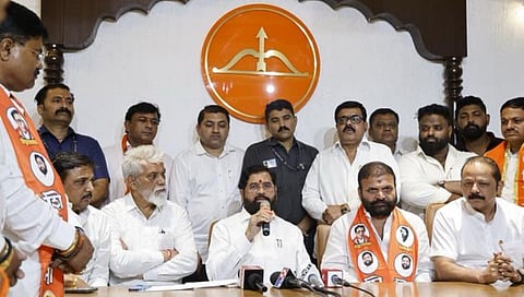 मोठी बातमी! अखेर विजय करंजकर यांचा समर्थकांसह शिंदे गटात प्रवेश