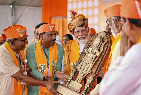 नरेंद्र मोदी