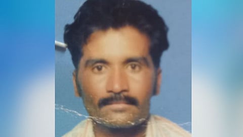 चिंचोलीमाळी (ता. केज) येथील शेतकरी संतोष कारभारी नेमट (