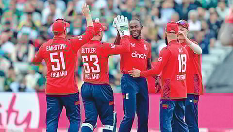 दुसर्या सामन्यात पाकिस्तान पराभूत