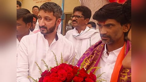 अजित पवार यांचे पुत्र जय पवार-मनोज जरांगे यांची भेट; चर्चांना उधाण