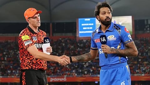 MI vs SRH : नाणेफेक जिंकून मुंबईचा गोलंदाजीचा निर्णय