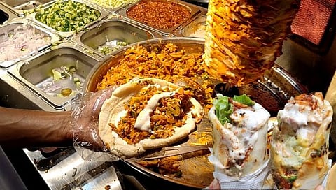 मानखुर्द : महाराष्ट्रनगर येथे रस्त्यावर शॉर्मा खाल्याने एकाचा मृत्यू, अनेकांना विषबाधा