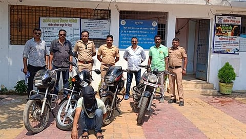 चंद्रपूर : राजुऱ्यात चार मोटासायकलसह चोराला अटक; चार मोटासायकल जप्त