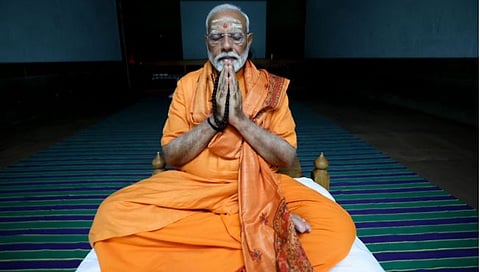 पंतप्रधान मोदींची दुसऱ्या दिवशीही विवेकानंद शिलेवर ध्यानधारणा; पहा व्हिडीओ