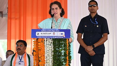 Nandurbar : मोदींमुळे पंतप्रधान पदाची गरिमा खालावली ; प्रियंका गांधी यांची घणाघाती टीका