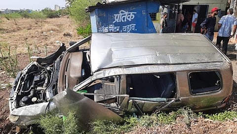 कोल्हापूर: यड्राव येथे भीषण अपघातात महिला ठार; १० जण जखमी