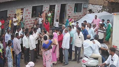 कोल्हापूर : अंबप येथे दोन दारू अड्ड्यावर छापे; दोघांना अटक