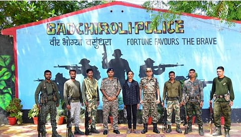 जहाल नक्षल्याचे पोलिसांपुढे आत्मसमर्पण