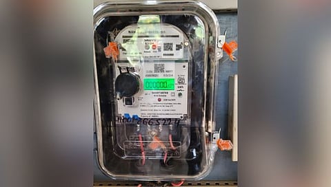 वीजबिलाच्या वाढत्या थकबाकीवर उपाय म्हणून 'प्री-पेड' स्मार्ट वीज मीटर राज्यात सर्वत्र लवकरच मोफत लावण्यात येणार आहेत.