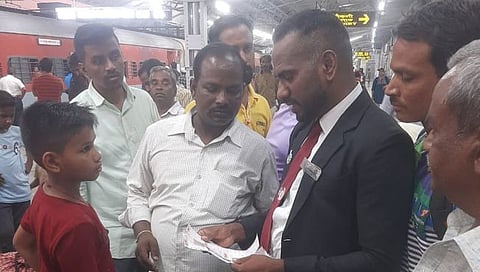 सोलापूर: रेल्वेतील फुकट्या प्रवाशांवर कारवाईचा बडगा; दीड कोटींचा दंड वसूल