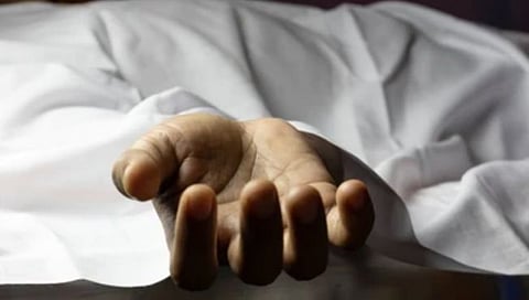 Lok Sabha Election 2024 : बिहारमध्ये मतदान केंद्रावर अधिकाऱ्याचा हृदयविकाराने मृत्यू