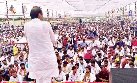 केंद्राच्या निधीसाठी महायुतीचा उमेदवार निवडून द्या : उपमुख्यमंत्री अजित पवार